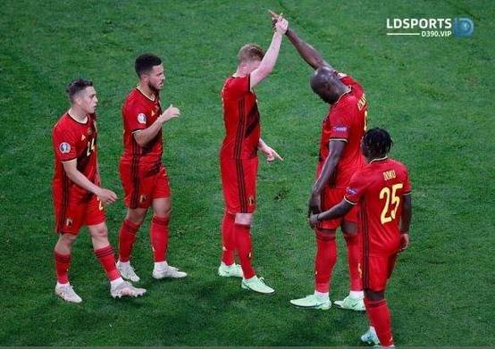 丹麦vs葡萄牙的相关图片